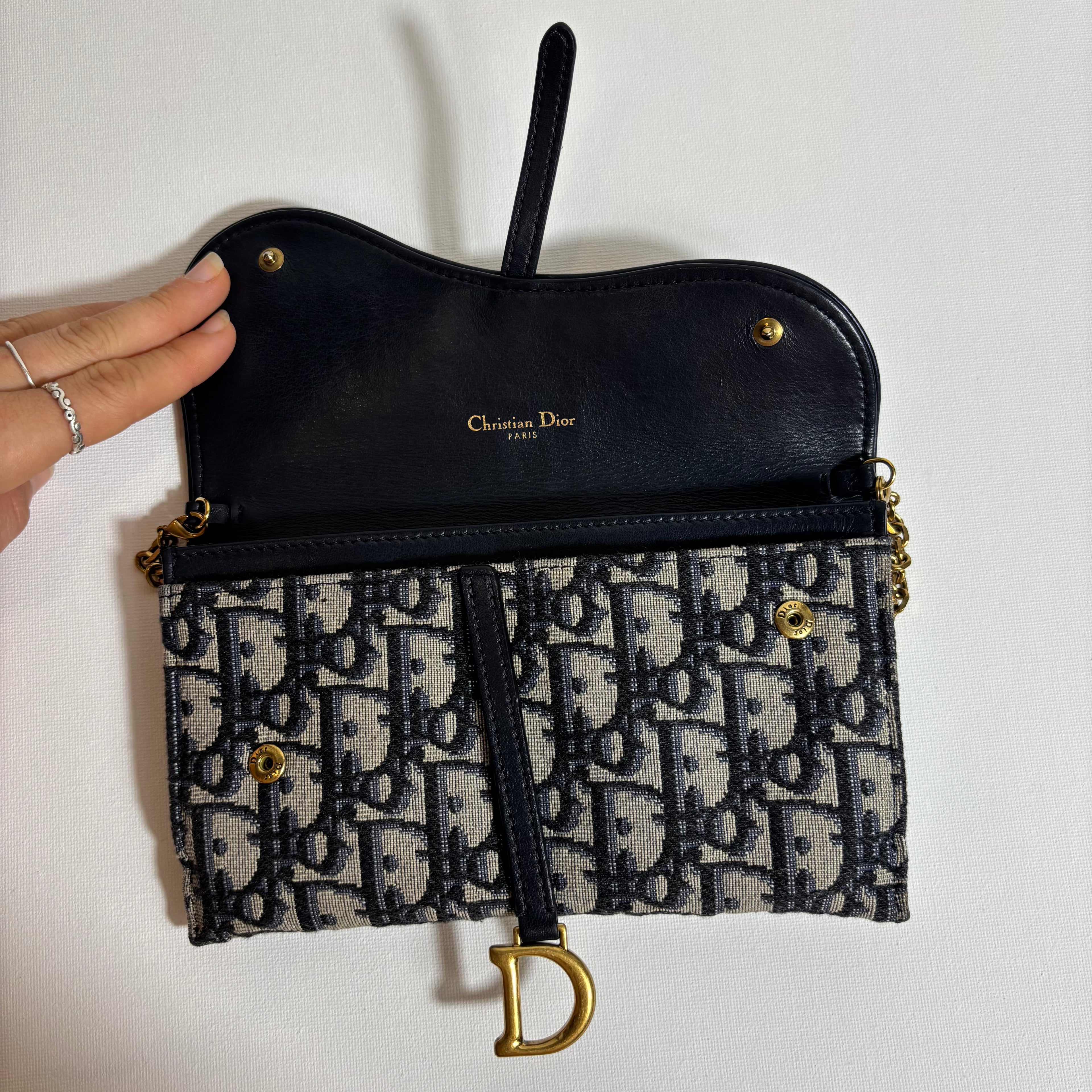 Small Saddle Pouch with Chain