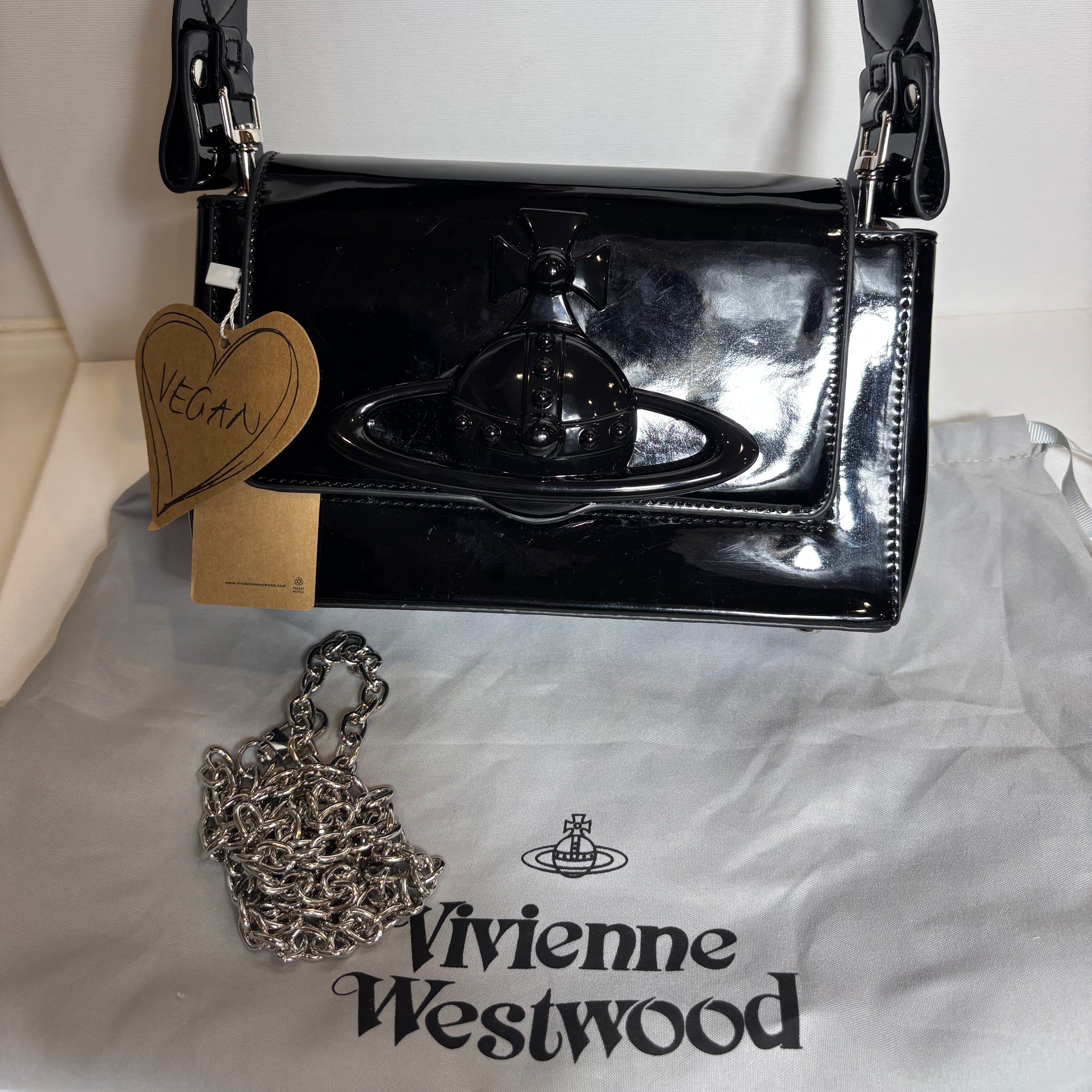 Hazel Chain Shoulder Bag