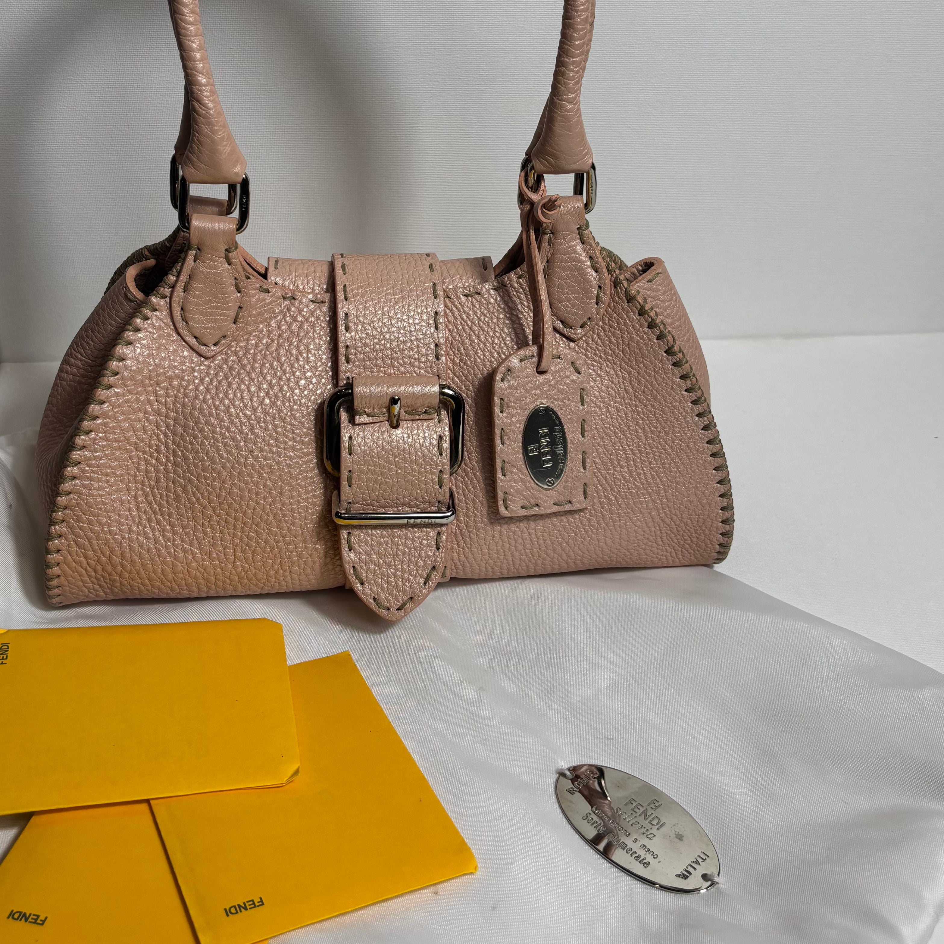 Selleria Sporty Shoulder Bag & Kitten Heels