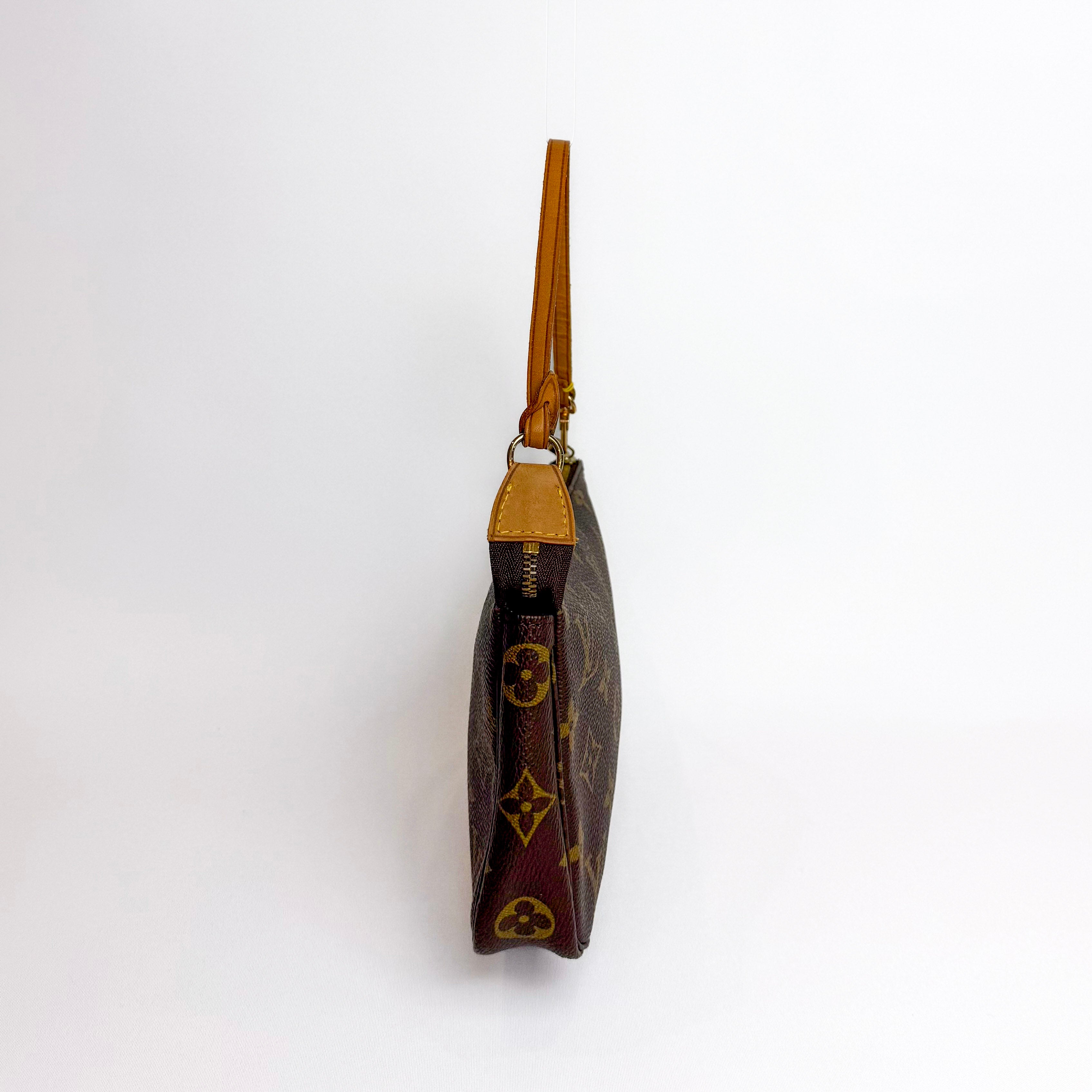 Louis Vuitton Pochette Accessoires, Monogram