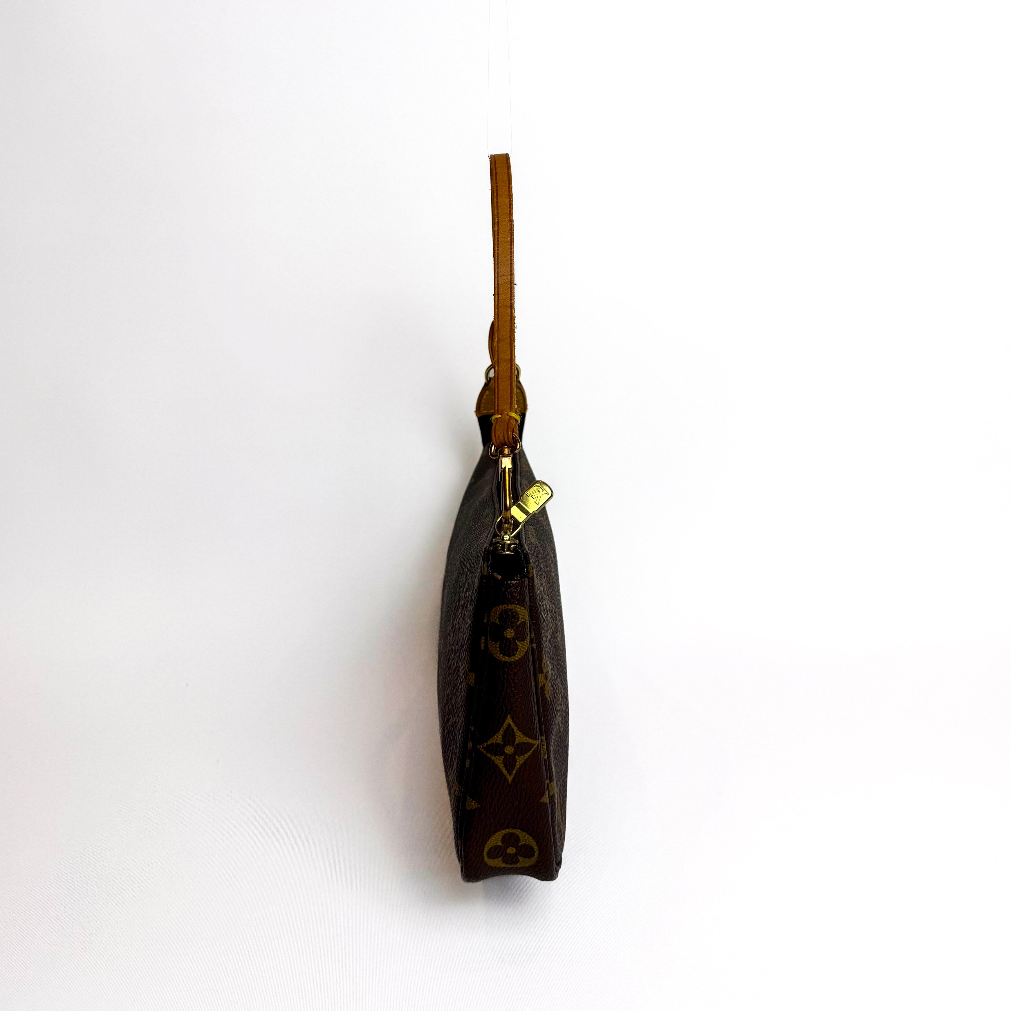Louis Vuitton Pochette Accessoires, Monogram