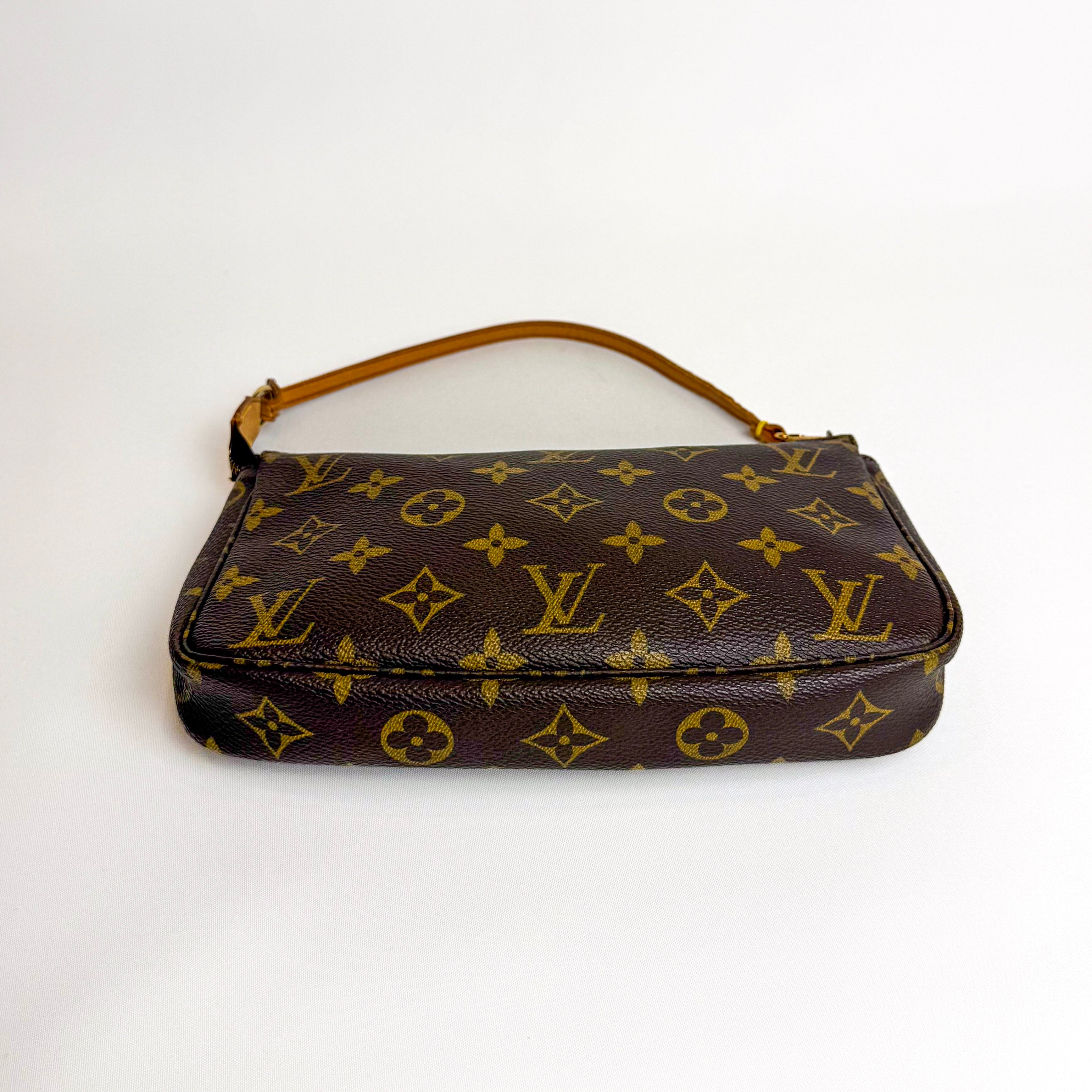 Louis Vuitton Pochette Accessoires, Monogram