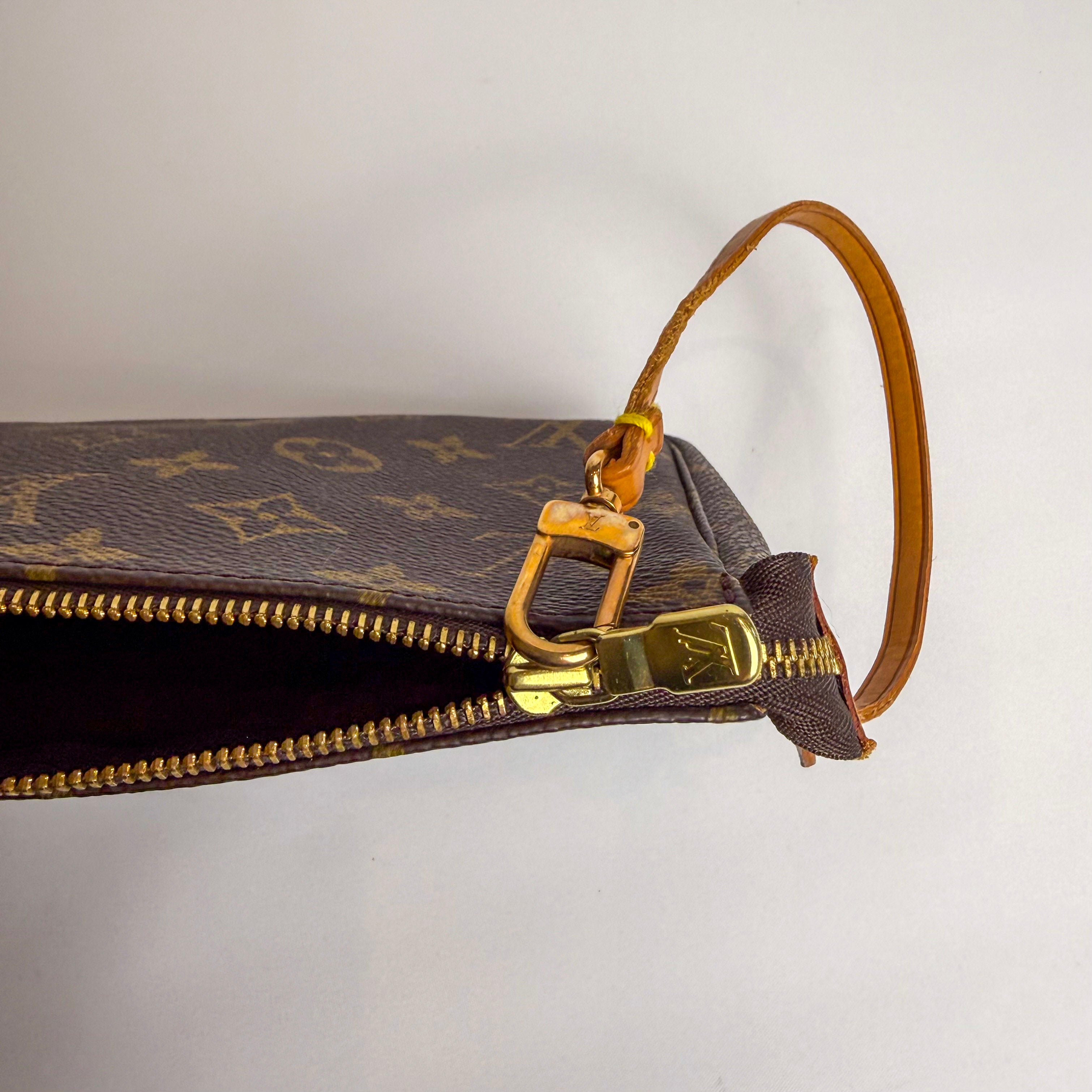 Louis Vuitton Pochette Accessoires, Monogram