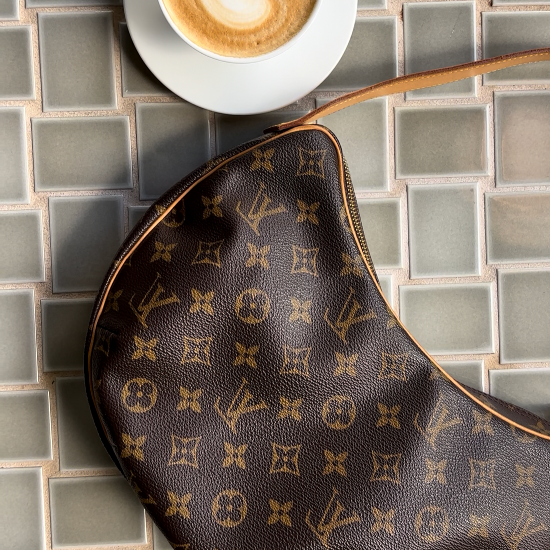Croissant MM Monogram